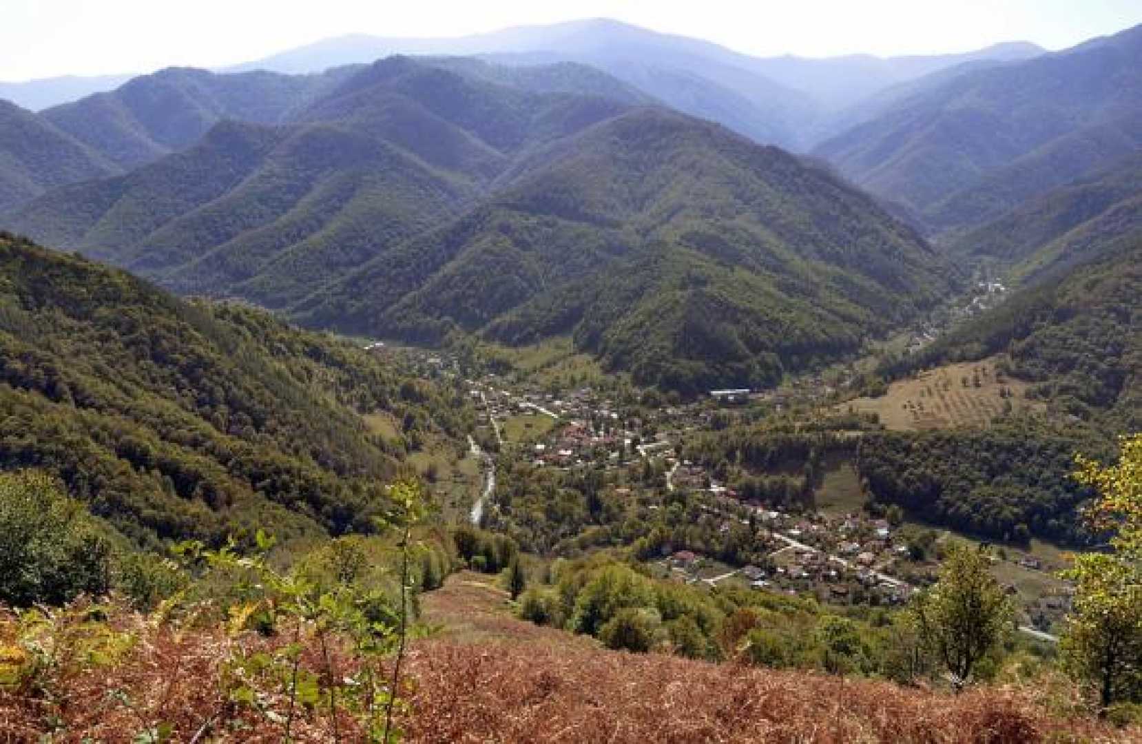 И все пак е земен рай